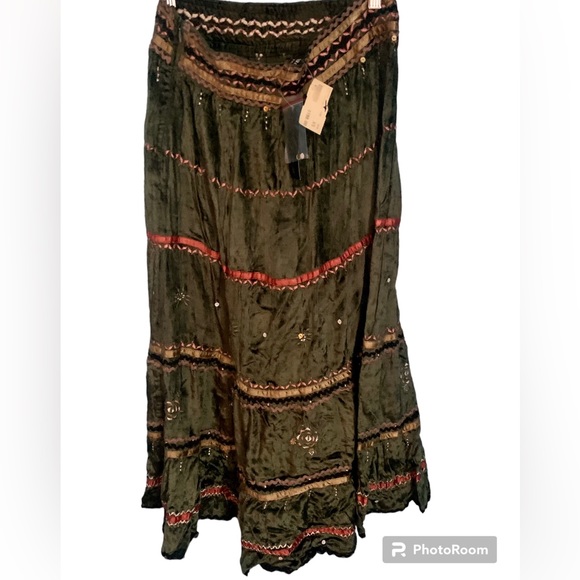 Chaudry KC Y2K Green Velvet Embellished Boho Maxi Skirt NWT Size XS - Picture 2 of 13